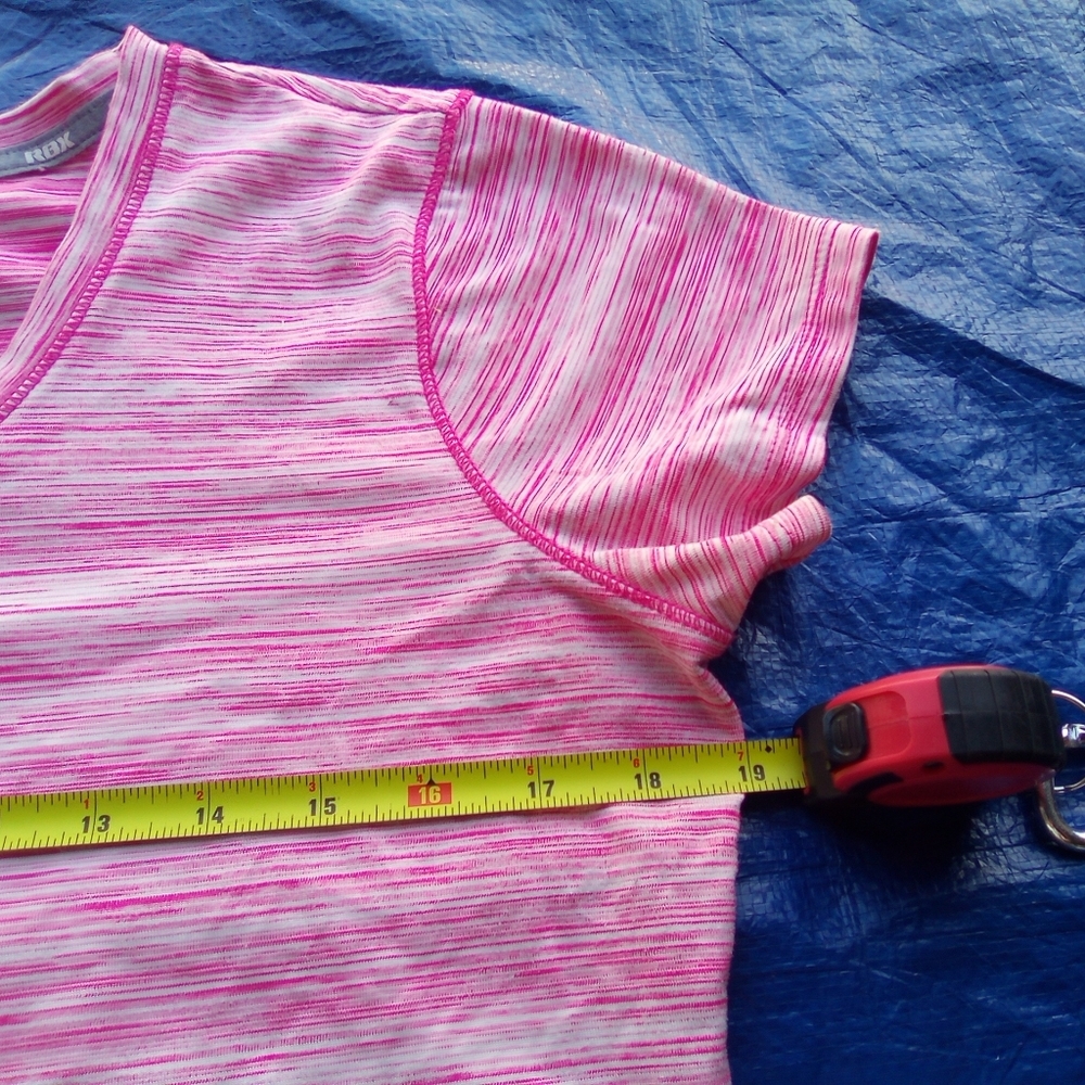 Reebok Women's Pink V-Neck Top - Picture 7 of 9
